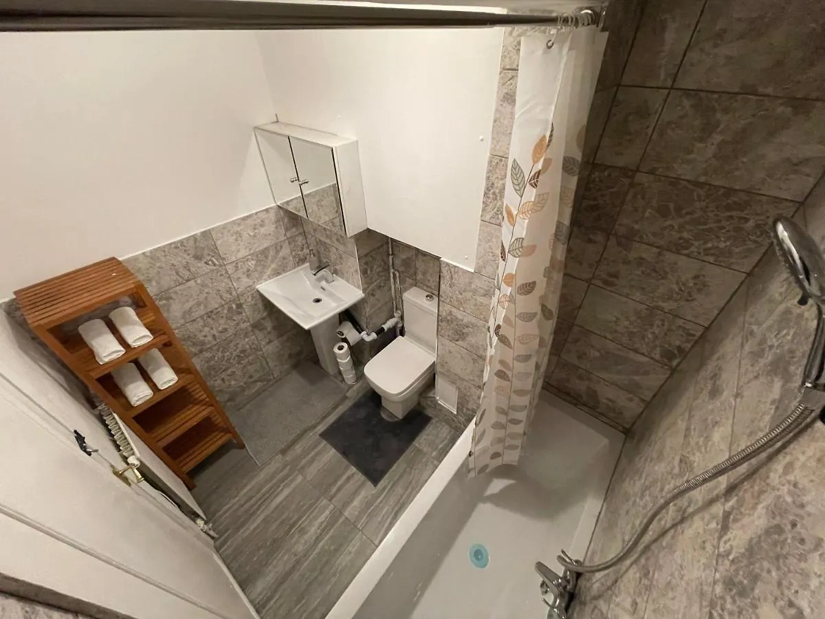 Enormous Family Flat Apartment London 0*,