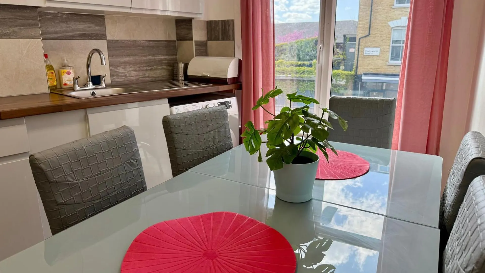 Enormous Family Flat Apartment London United Kingdom