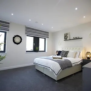 Lovely In Aldgate East 5 , London United Kingdom