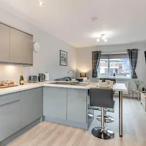 Madeline's View -a Smart And Modern 1 Bed With The Bonus Of A Large Driveway Parking Area , Whitby United Kingdom